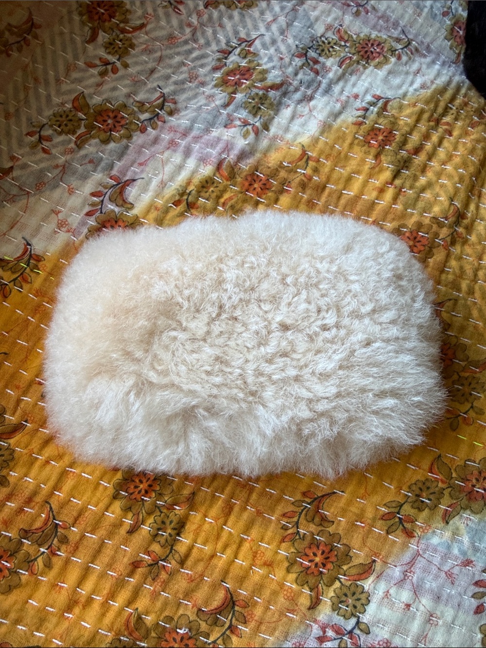 Plush alpaca Clutch in Cream